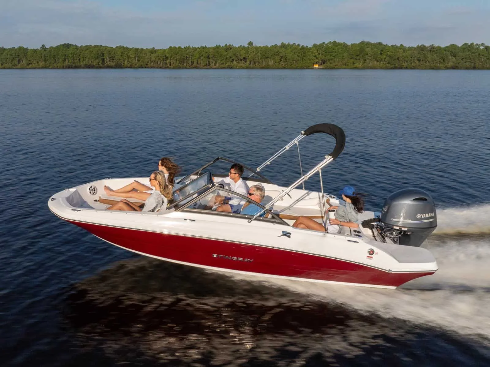 beneteau-brand-header-image