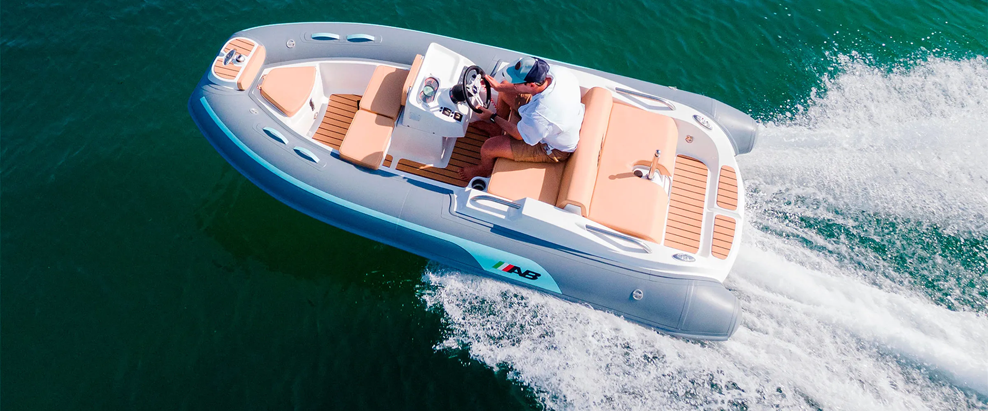 beneteau-brand-header-image